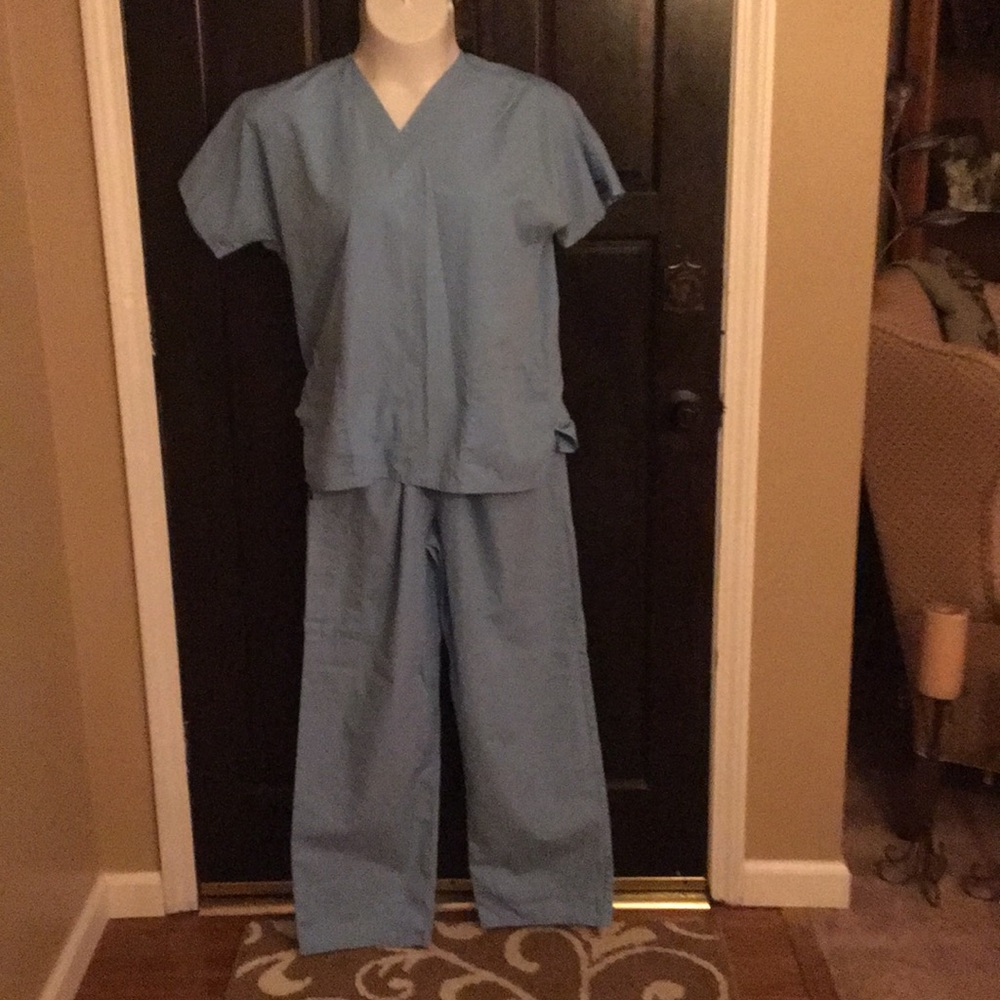 Scrub set by Cherokee